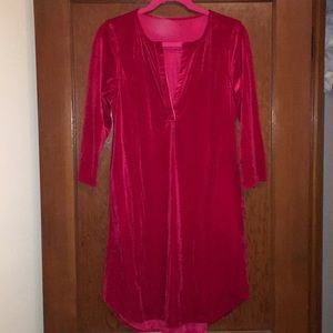 Red velvet tunic dress with pockets